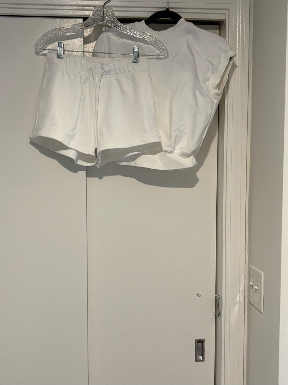 ATHLETA White Coaster Luxe Fleece Sleeveless Sweatshirt & Shorts Set Size XXS